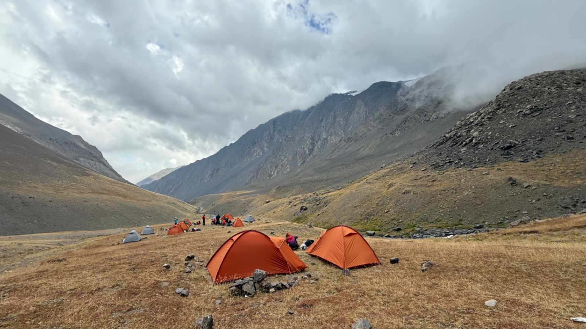 Výstupy na Bazardüzü, 4466 m a Shahdag, 4243 m
