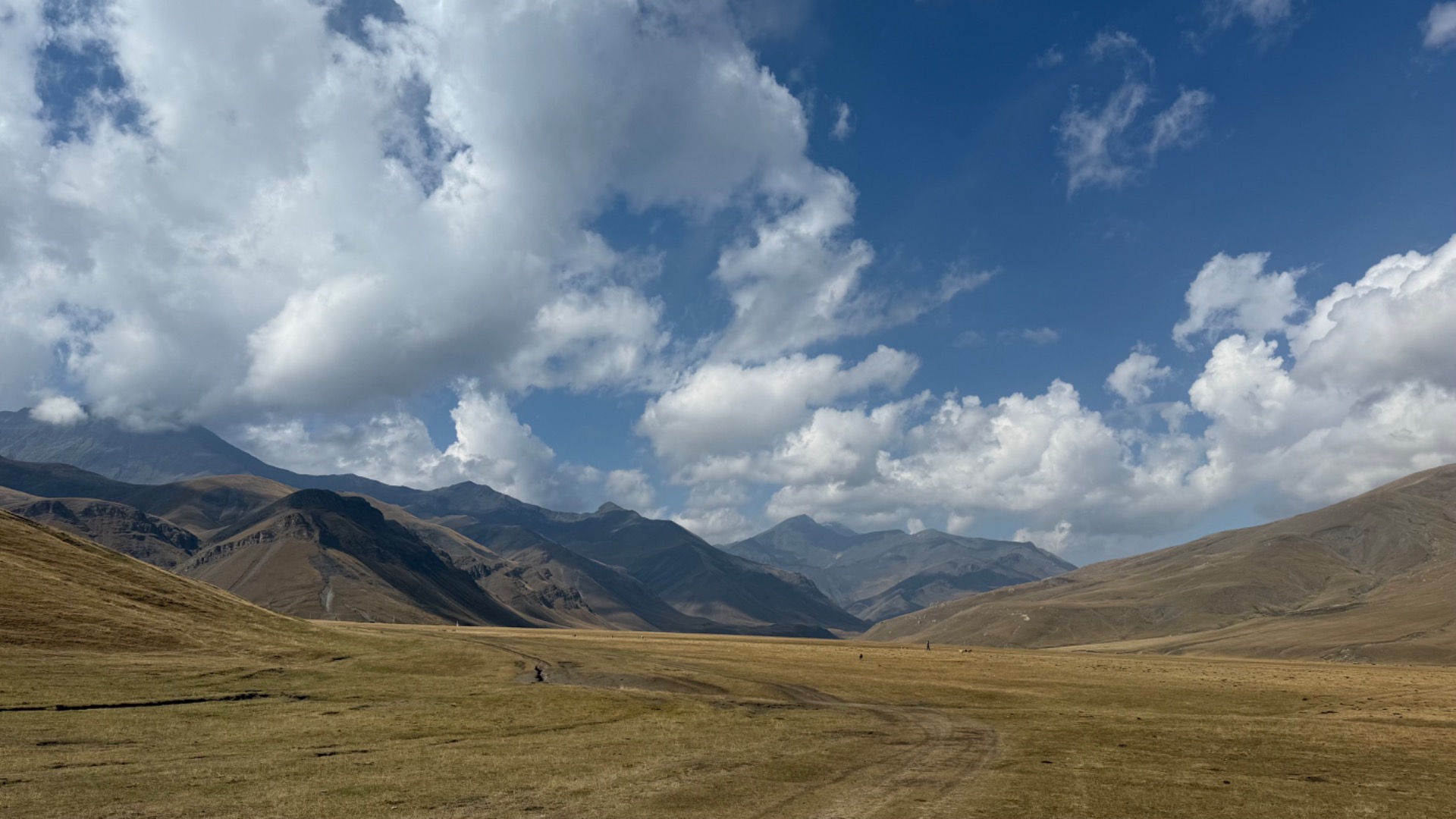 Výstupy na Bazardüzü, 4466 m a Shahdag, 4243 m