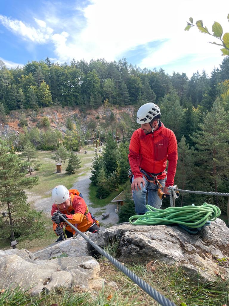 Záchrana a dopomoc na ferratách - HOROKURZY.CZ